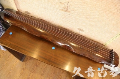 黔东南苗族侗族自治州●久音古琴  ●今日推荐 20230613【收藏级断纹蕉叶】