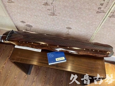 黔东南苗族侗族自治州●久音古琴  ●今日推荐 20230830 【冰丝断纹蕉叶】