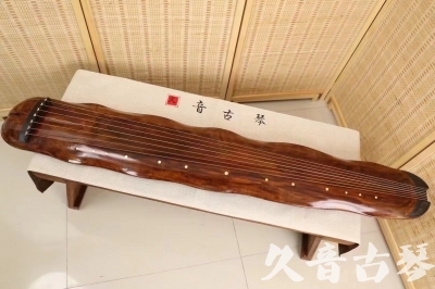 黔东南苗族侗族自治州●久音古琴  ●今日推荐 20240621 【断纹蕉叶】